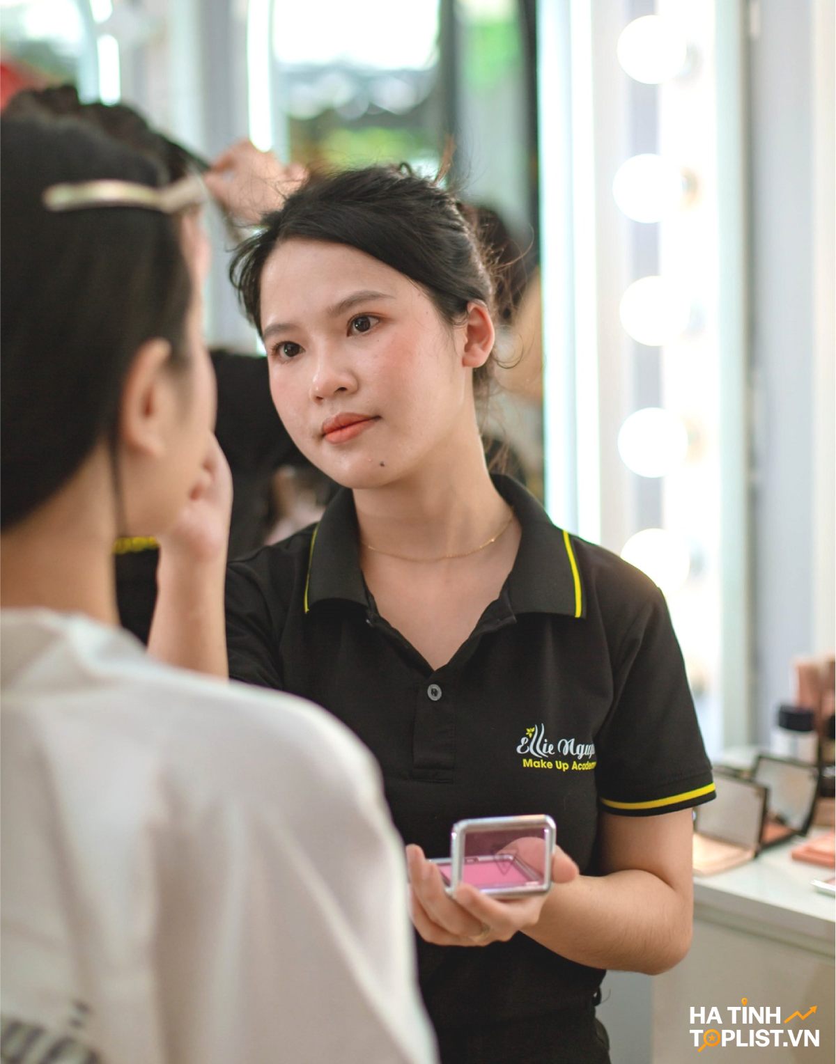 Địa chỉ học makeup cá nhân tại Hà Tĩnh